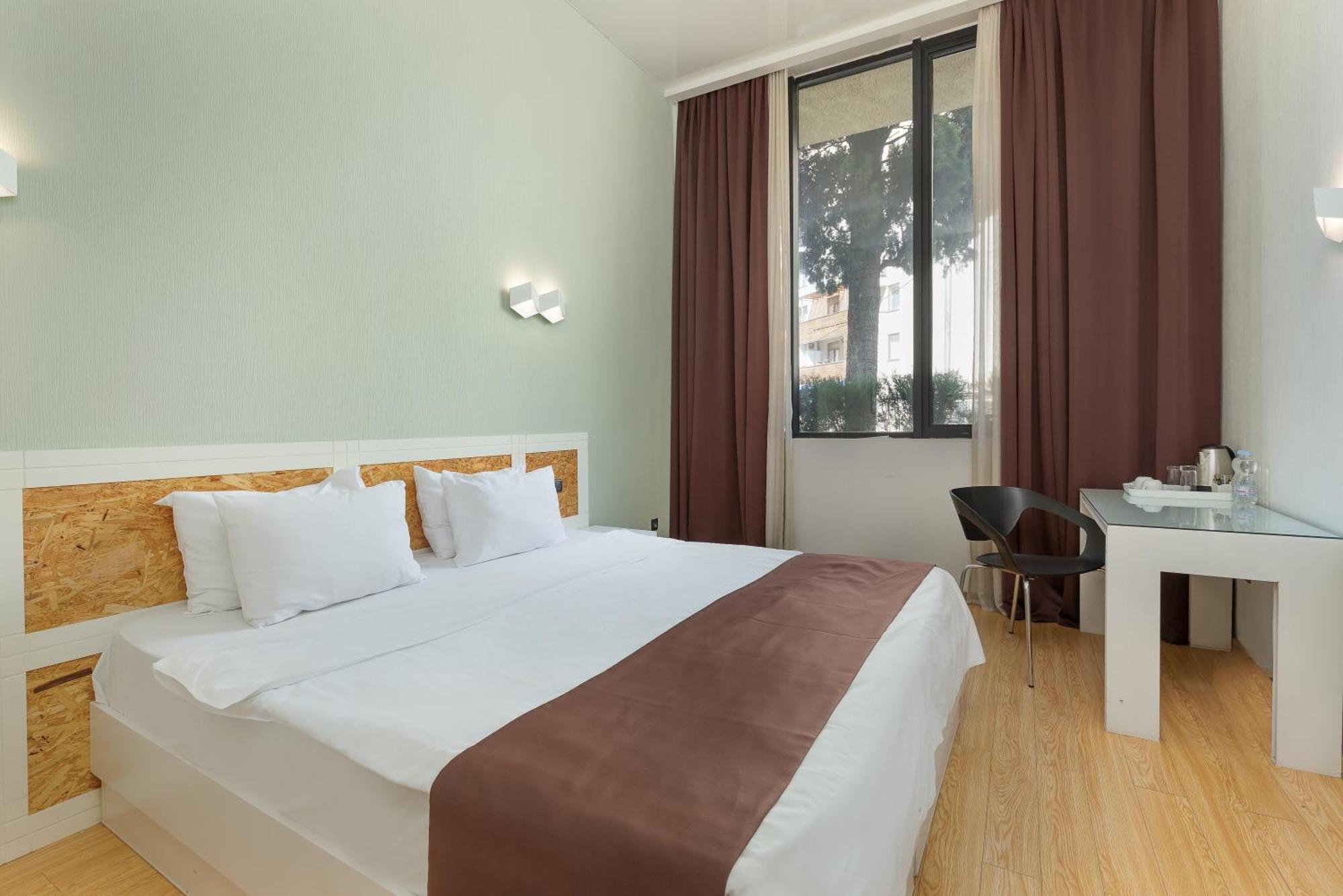 Iveria Inn Hotel Tbilisi Exterior foto