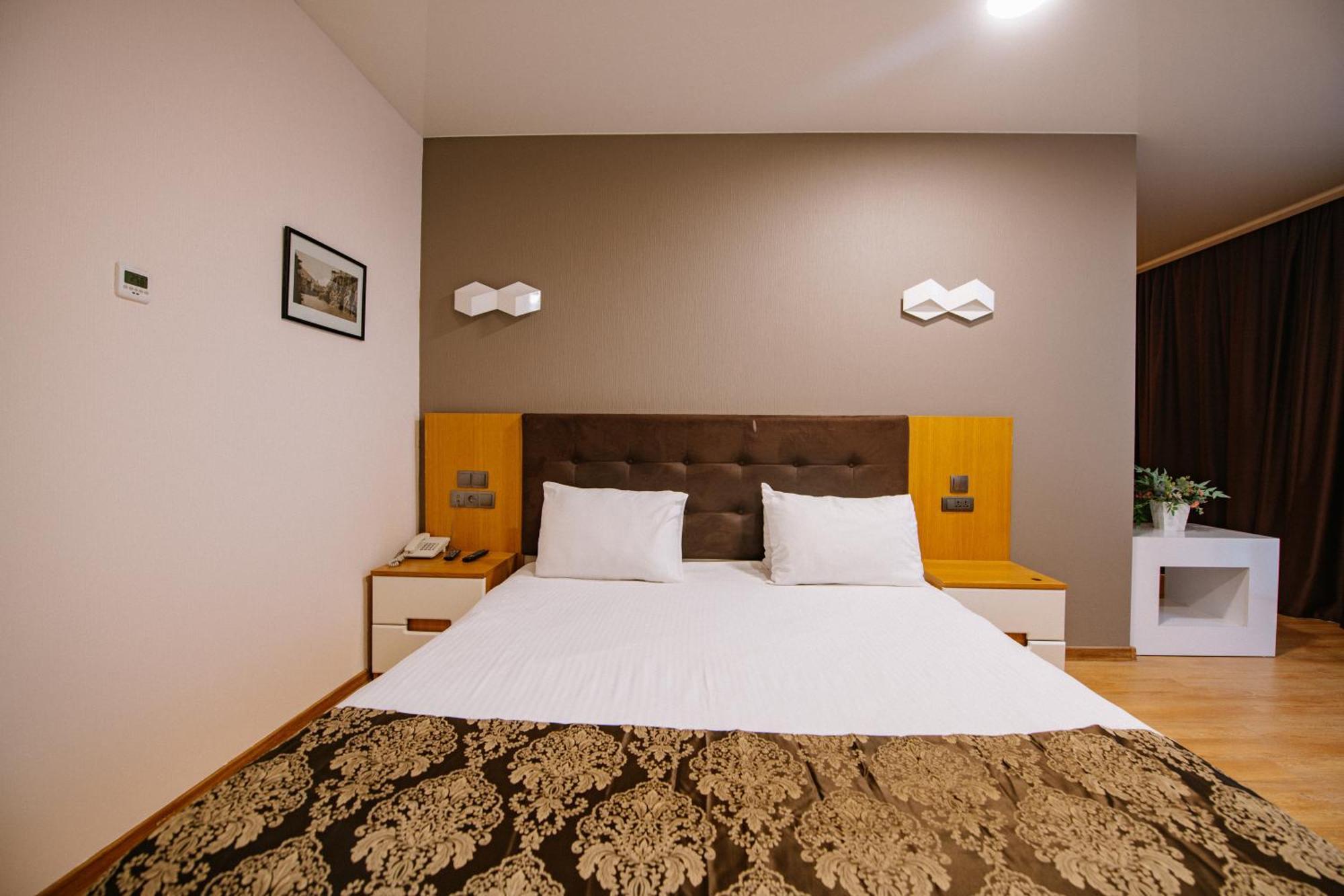Iveria Inn Hotel Tbilisi Cameră foto