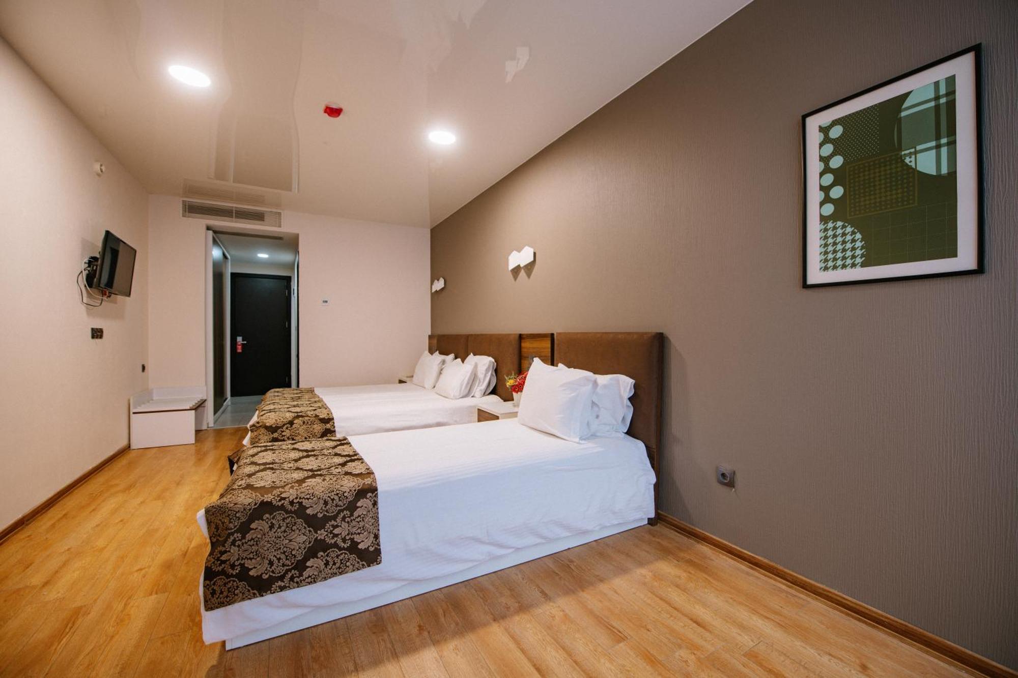 Iveria Inn Hotel Tbilisi Cameră foto