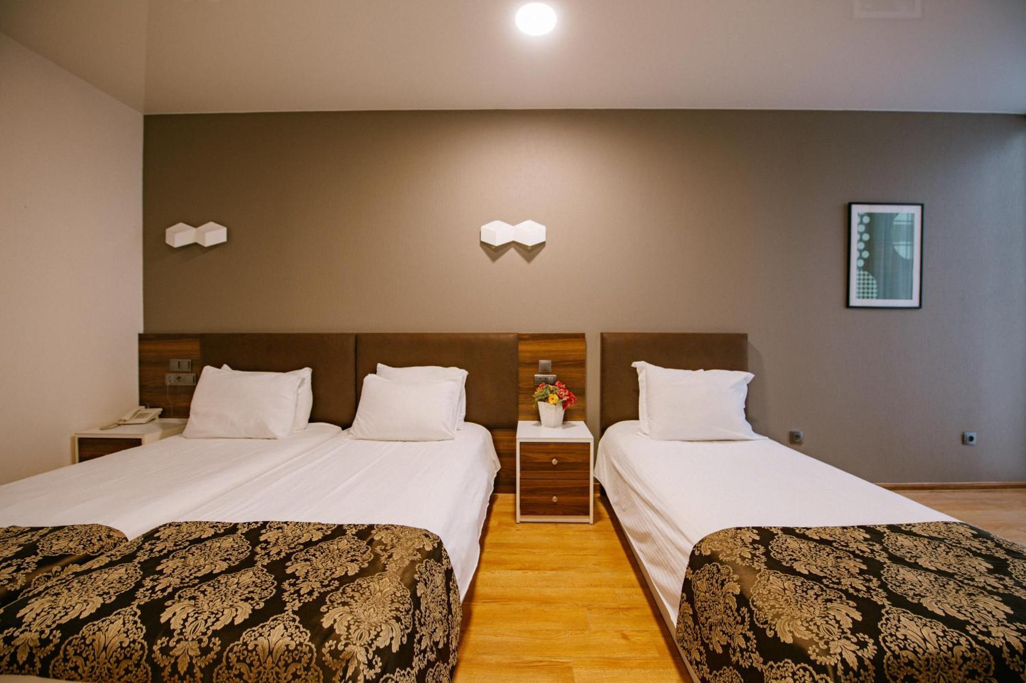 Iveria Inn Hotel Tbilisi Cameră foto